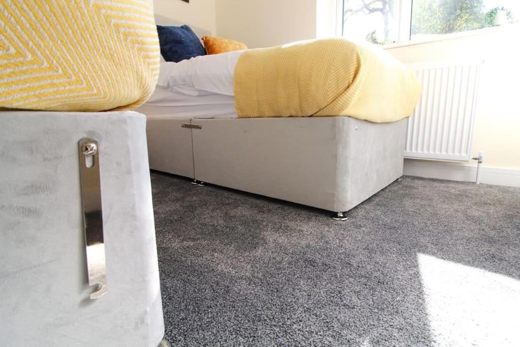 Modern 3 Bed, Contractors Welcome, Bradford Bradford  Ngoại thất bức ảnh