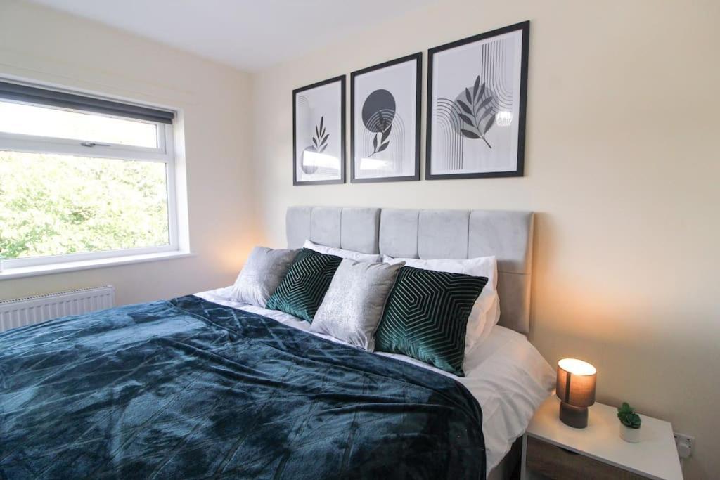 Modern 3 Bed, Contractors Welcome, Bradford Bradford  Ngoại thất bức ảnh